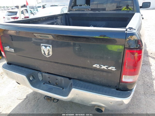 43192089 :رقم المزاد ، 1C6RR7GT2JS118098 vin ، 2018 Ram 1500 Big Horn Quad Cab 4x4 6'4 Box مزاد بيع