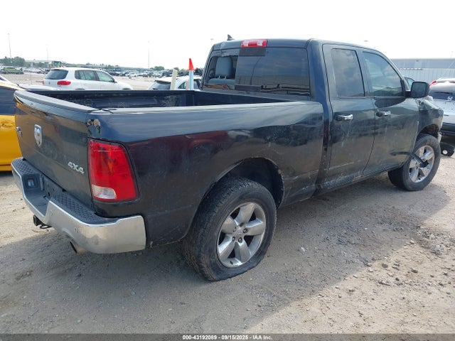 43192089 :رقم المزاد ، 1C6RR7GT2JS118098 vin ، 2018 Ram 1500 Big Horn Quad Cab 4x4 6'4 Box مزاد بيع