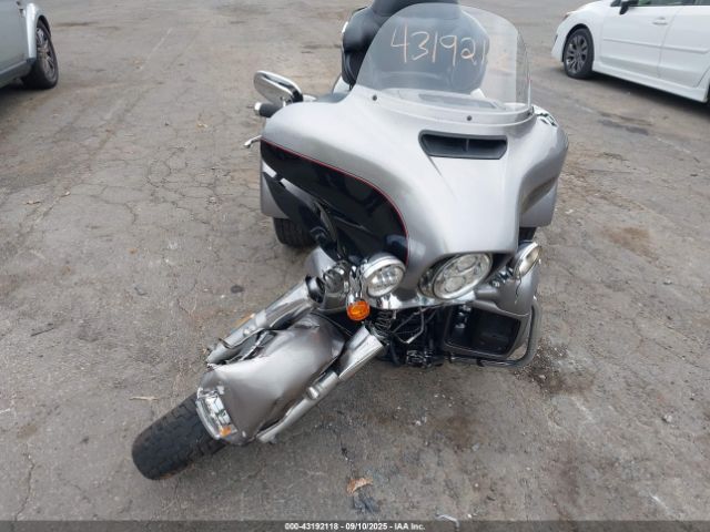 2016 HARLEY-DAVIDSON FLHTCUTG 1HD1MAL12GB850406 Photo 4