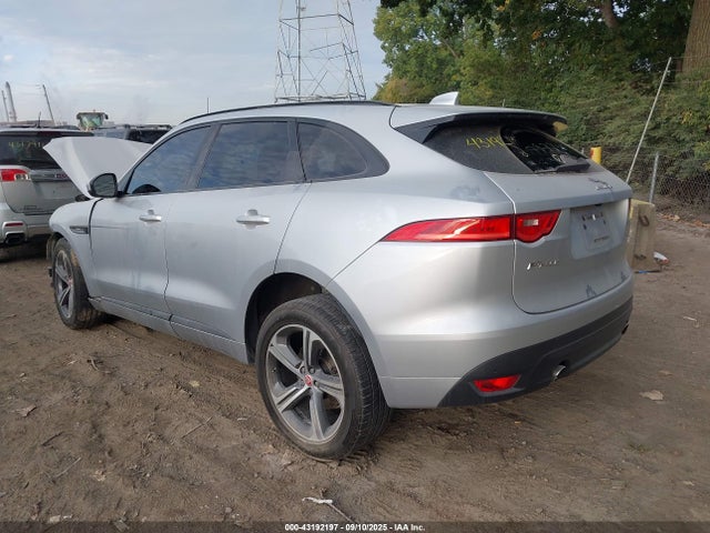 2018 JAGUAR F-PACE SADCL2FX7JA279774 Photo 2
