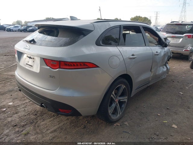 2018 JAGUAR F-PACE SADCL2FX7JA279774 Photo 3