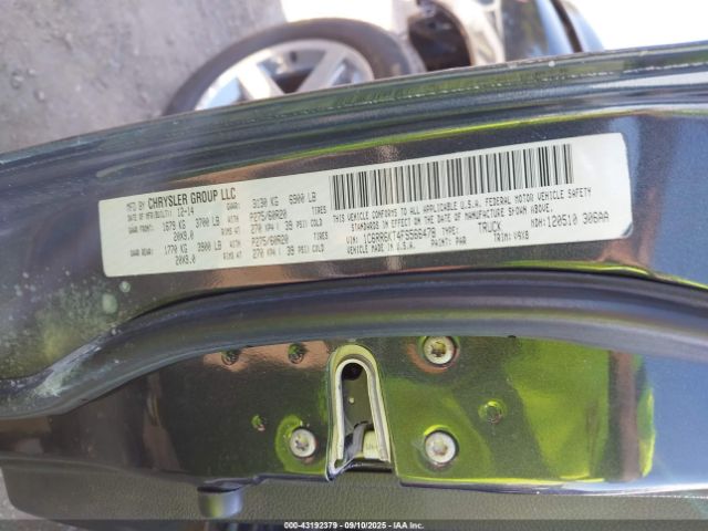 2015 RAM 1500 1C6RR6KT4FS566478 Photo 8