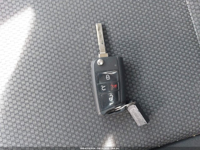 Volkswagen 1.4 tsi 2019 3VWC57BU6KM210736 Image 11