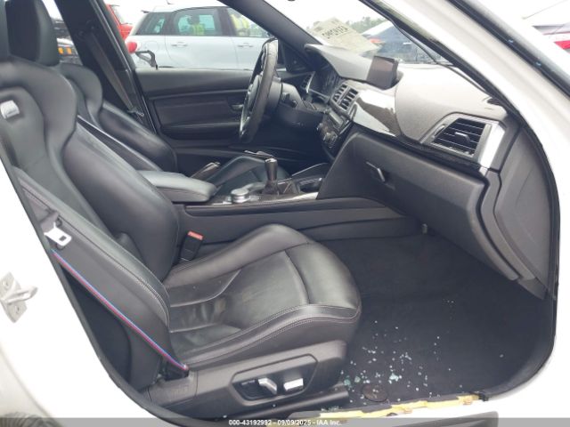 2017 BMW M3 WBS8M9C32H5G85985 Photo 4