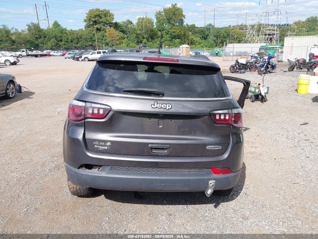 Jeep 2020 2020 3C4NJDBB0LT132109 Image 16