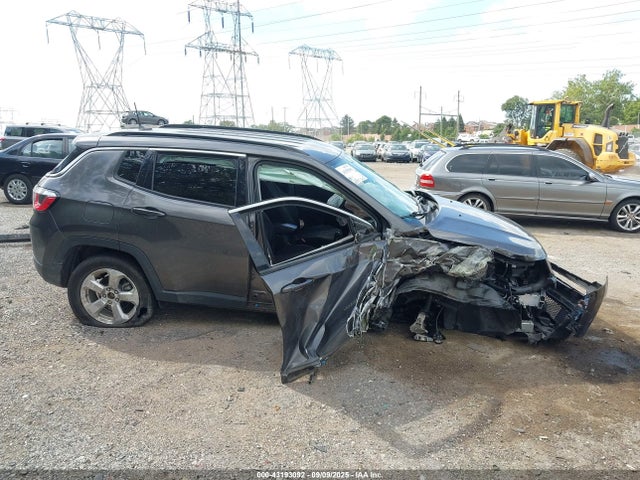 Jeep 2020 2020 3C4NJDBB0LT132109 Image 18