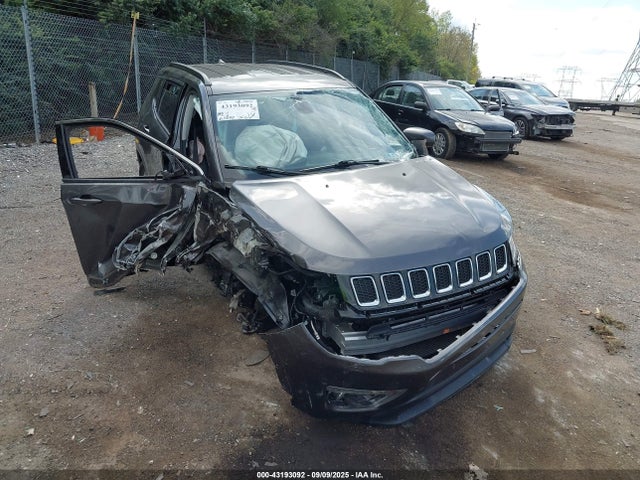 Jeep 2020 2020 3C4NJDBB0LT132109 Image 19