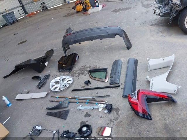 Honda Cr-v Lx Awd 2023 2HKRS4H27PH425534 Image 12