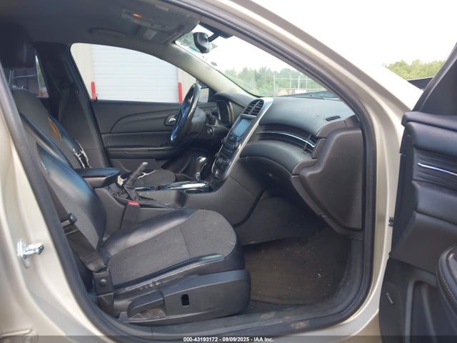 1G11D5SL7FF300677 Chevrolet lkw