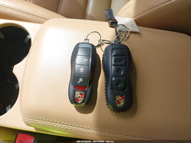 2017 PORSCHE MACAN WP1AG2A54HLB54466 Photo 10