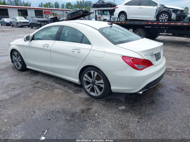 2015 MERCEDES-BENZ CLA 250 WDDSJ4EBXFN168012 Photo 2
