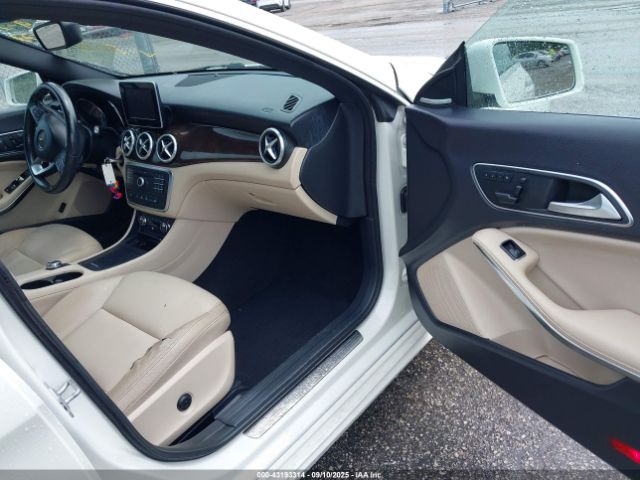 2015 MERCEDES-BENZ CLA 250 WDDSJ4EBXFN168012 Photo 4