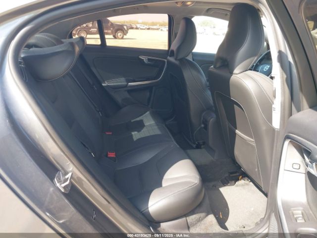 2018 VOLVO S60 YV126MFL4J2453666 Photo 7