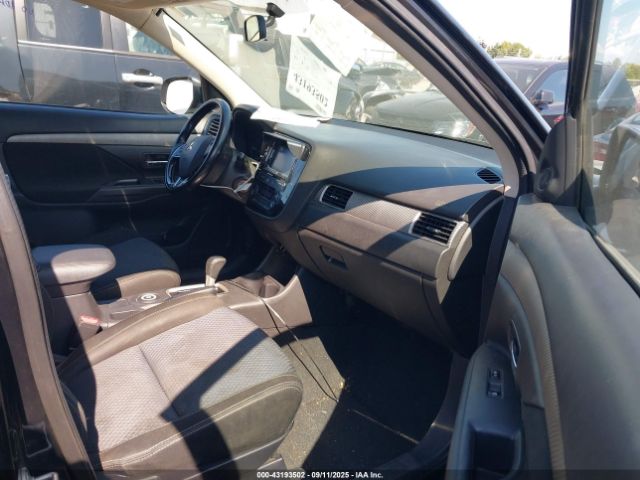 2016 MITSUBISHI OUTLANDER JA4AZ3A33GZ024510 Photo 4