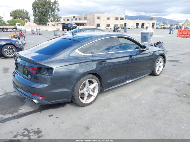 WAUENCF5XJA112549 Audi A5