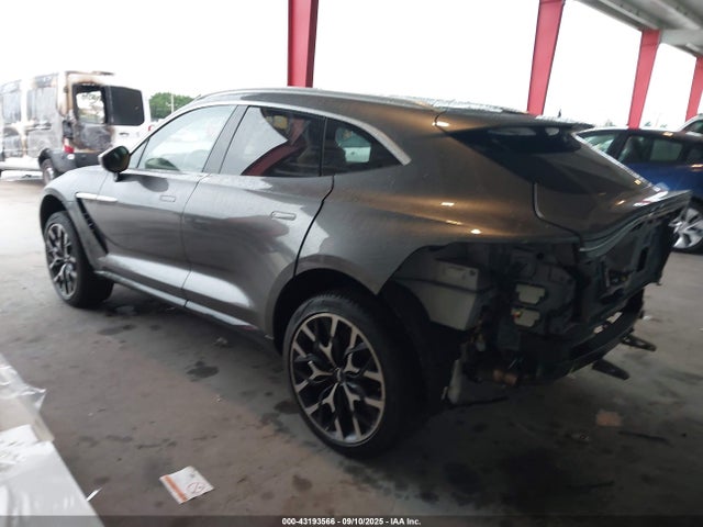 2021 ASTON MARTIN DBX SCFVUJAW8MTV03560 Photo 2