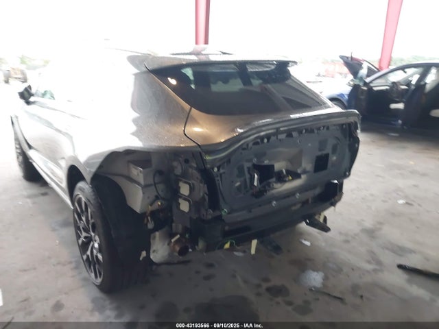 2021 ASTON MARTIN DBX SCFVUJAW8MTV03560 Photo 5