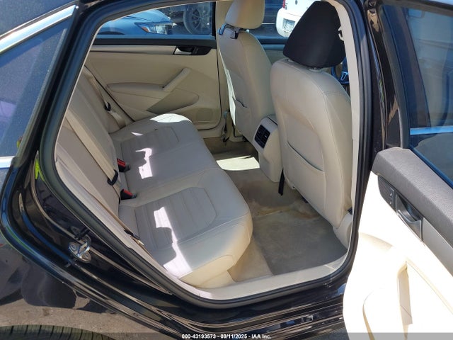 Volkswagen 2015 2015 1VWBS7A37FC055263 Image 8