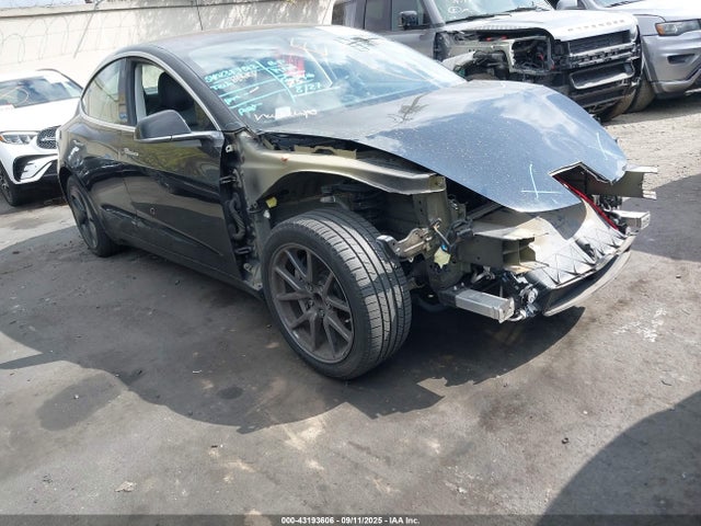 2019 TESLA MODEL 3 5YJ3E1EA2KF306028 Photo 0