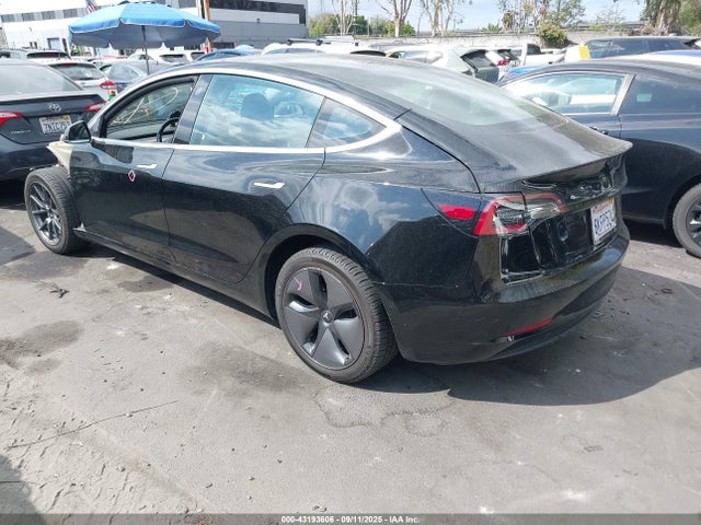 2019 TESLA MODEL 3 5YJ3E1EA2KF306028 Photo 2