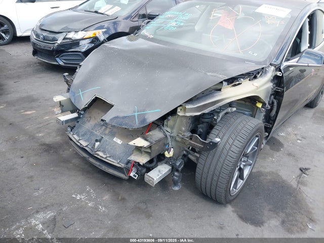 2019 TESLA MODEL 3 5YJ3E1EA2KF306028 Photo 5