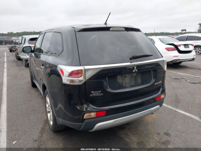 2015 MITSUBISHI OUTLANDER JA4AD3A31FZ008173 Photo 2
