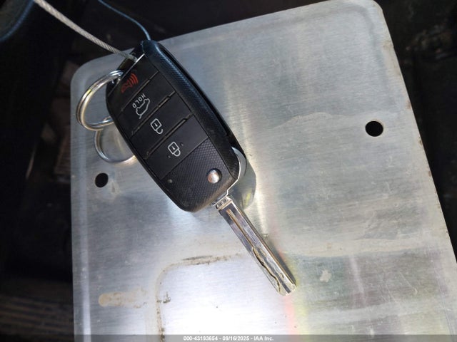 KIA dohc gdi nu 2015 KNDJX3A54F7803048 Image 11