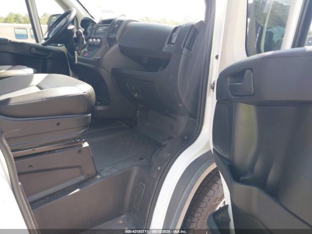 2017 RAM PROMASTER 2500 3C6TRVPG1HE514632 Photo 4