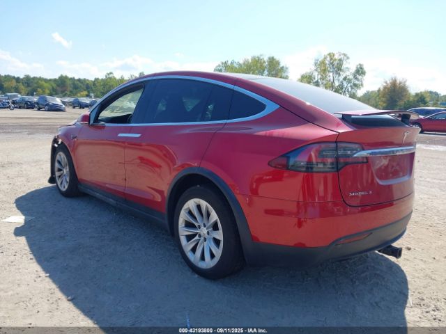 2018 TESLA MODEL X 5YJXCBE23JF136055 Photo 2