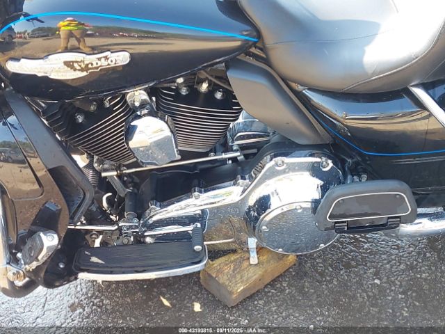 2014 HARLEY-DAVIDSON FLHTK 1HD1KNL12EB612632 Photo 8