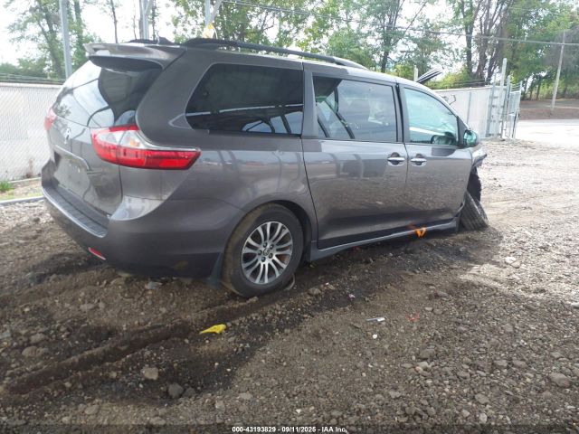 2018 TOYOTA SIENNA 5TDYZ3DC2JS923948 Photo 3