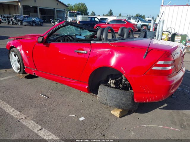 1999 MERCEDES-BENZ SLK 230 WDBKK47F5XF093205 Photo 2