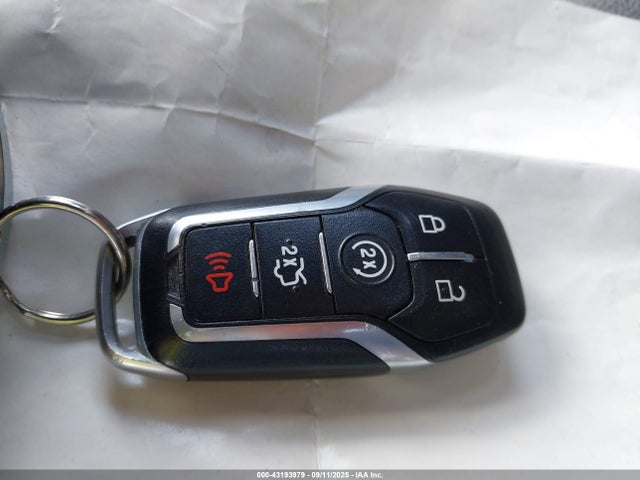 Ford 2016 2016 3FA6P0SU9GR235941 Image 11