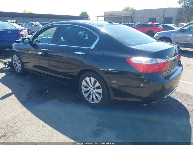 Honda j35y1 2014 1HGCR3F85EA036948 Image 3
