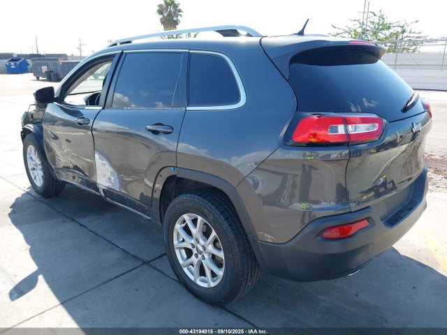 1C4PJLCB0FW642878 Jeep Cherokee