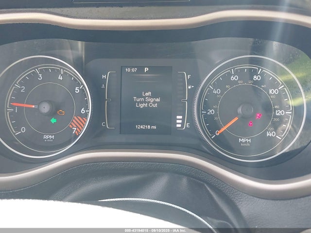 1C4PJLCB0FW642878 Jeep Cherokee