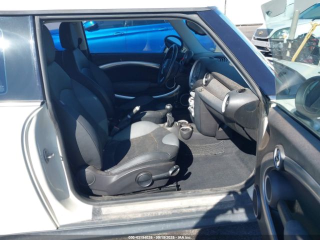 2008 MINI COOPER S WMWMF73548TT92343 Photo 4