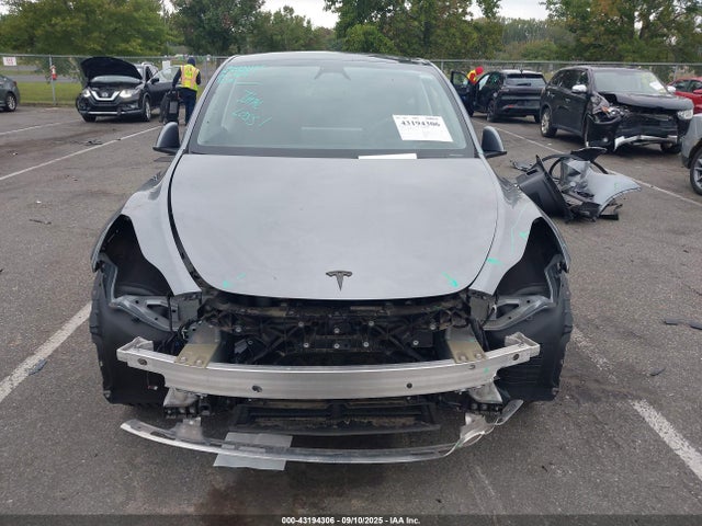 7SAYGAEE1RF109836 Tesla Model Y Long Range Dual Motor All-wheel Drive