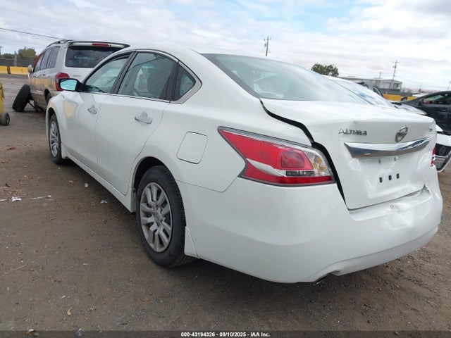 1N4AL3AP7FC415905 Nissan 2015