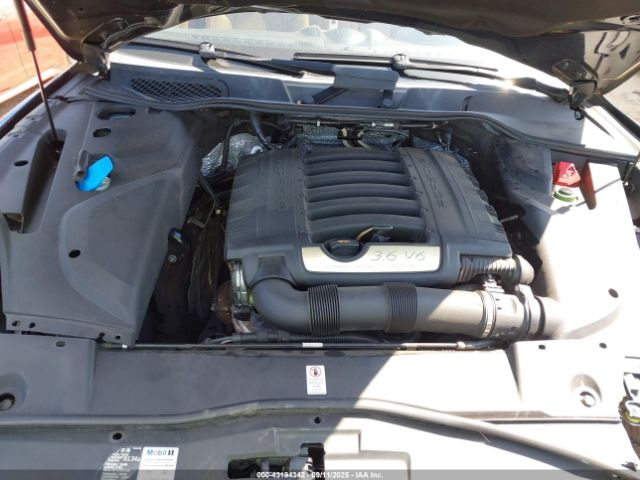 2016 PORSCHE CAYENNE WP1AA2A28GKA11418 Photo 9