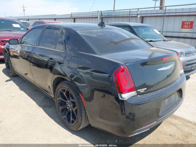 2019 CHRYSLER 300 2C3CCAAG8KH667164 Photo 2