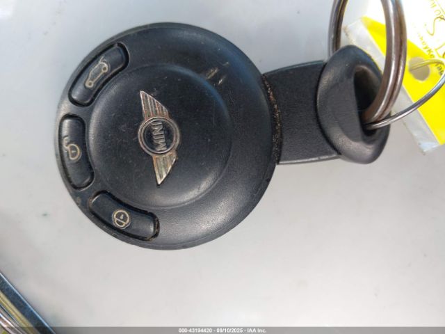 2007 MINI COOPER WMWMF33527TL67187 Photo 10