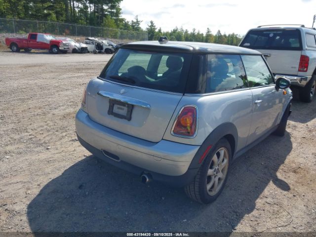 2007 MINI COOPER WMWMF33527TL67187 Photo 3