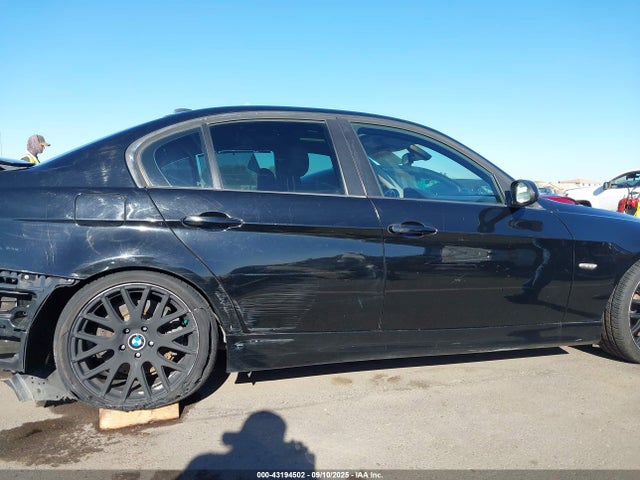 43194502 :رقم المزاد ، WBAVB33556KS38235 vin ، 2006 Bmw 330i مزاد بيع