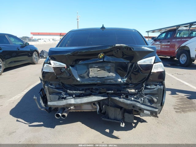 43194502 :رقم المزاد ، WBAVB33556KS38235 vin ، 2006 Bmw 330i مزاد بيع
