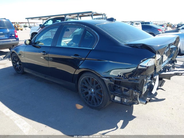 43194502 :رقم المزاد ، WBAVB33556KS38235 vin ، 2006 Bmw 330i مزاد بيع