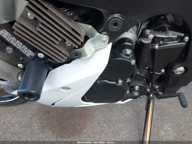 JS1GR7MA7M7100040 Suzuki GSX-R750