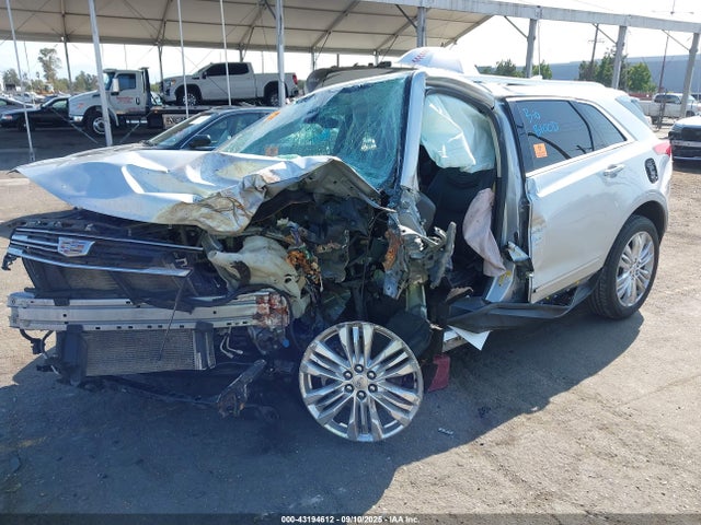 2019 CADILLAC XT5 1GYKNERS9KZ238871 Photo 1