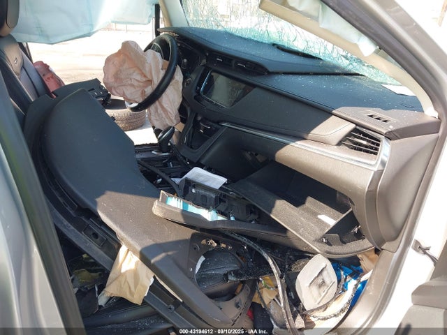 2019 CADILLAC XT5 1GYKNERS9KZ238871 Photo 4