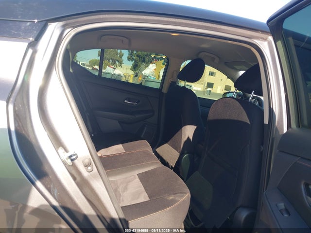 3N1AB8DV8PY221688 Nissan Sentra